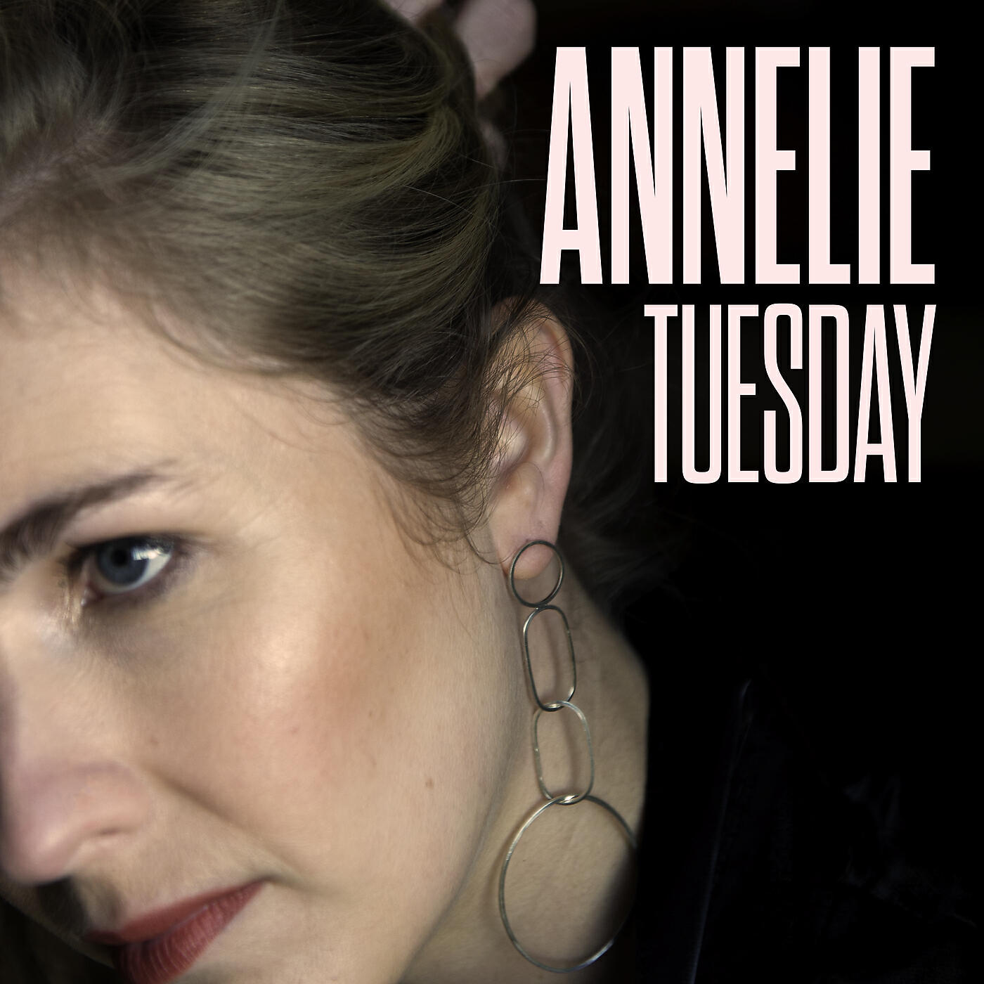 Annelie - Tuesday
