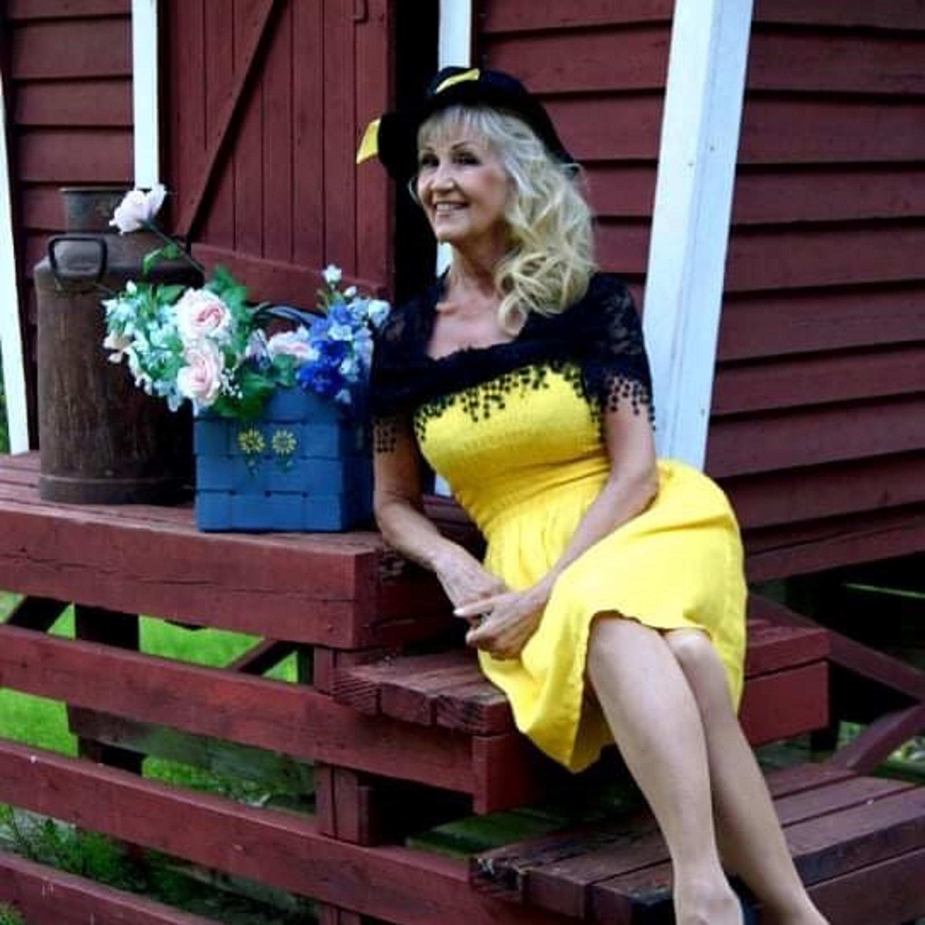 Arja Löytynoja - Aurinkoperhosten laakso