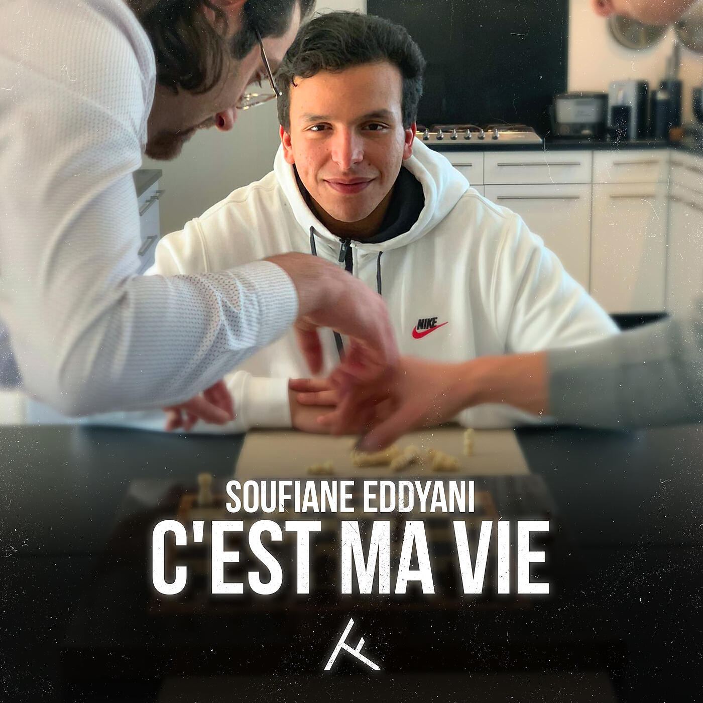 Soufiane Eddyani - C'EST MA VIE