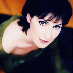 Enya - фото