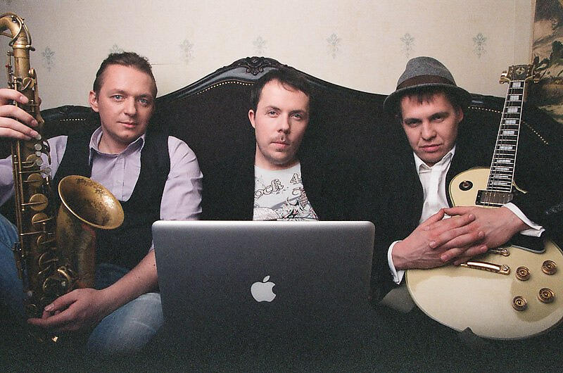 8 марта где patrick cash friends