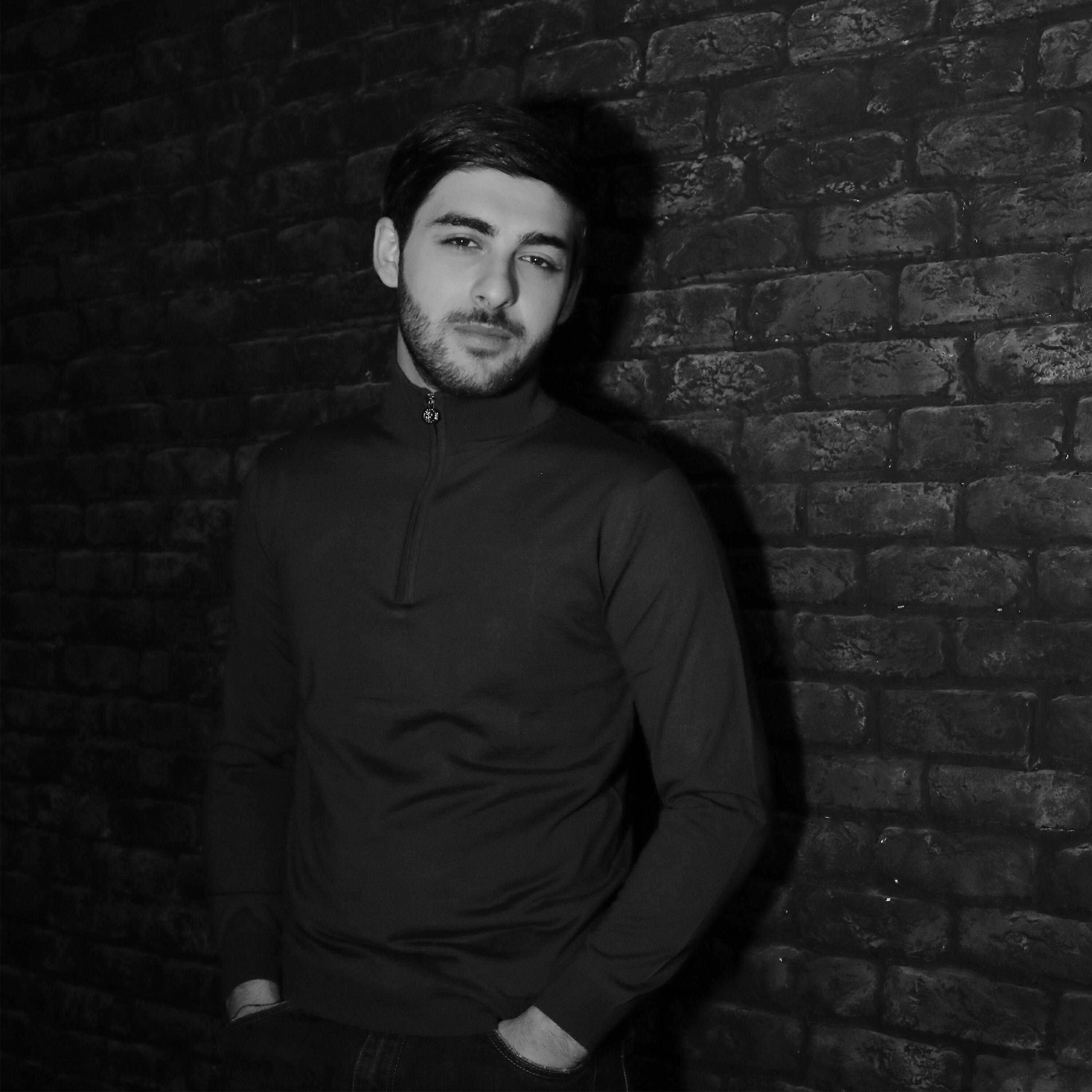 Atabekyan Vahag - Aranc Qez