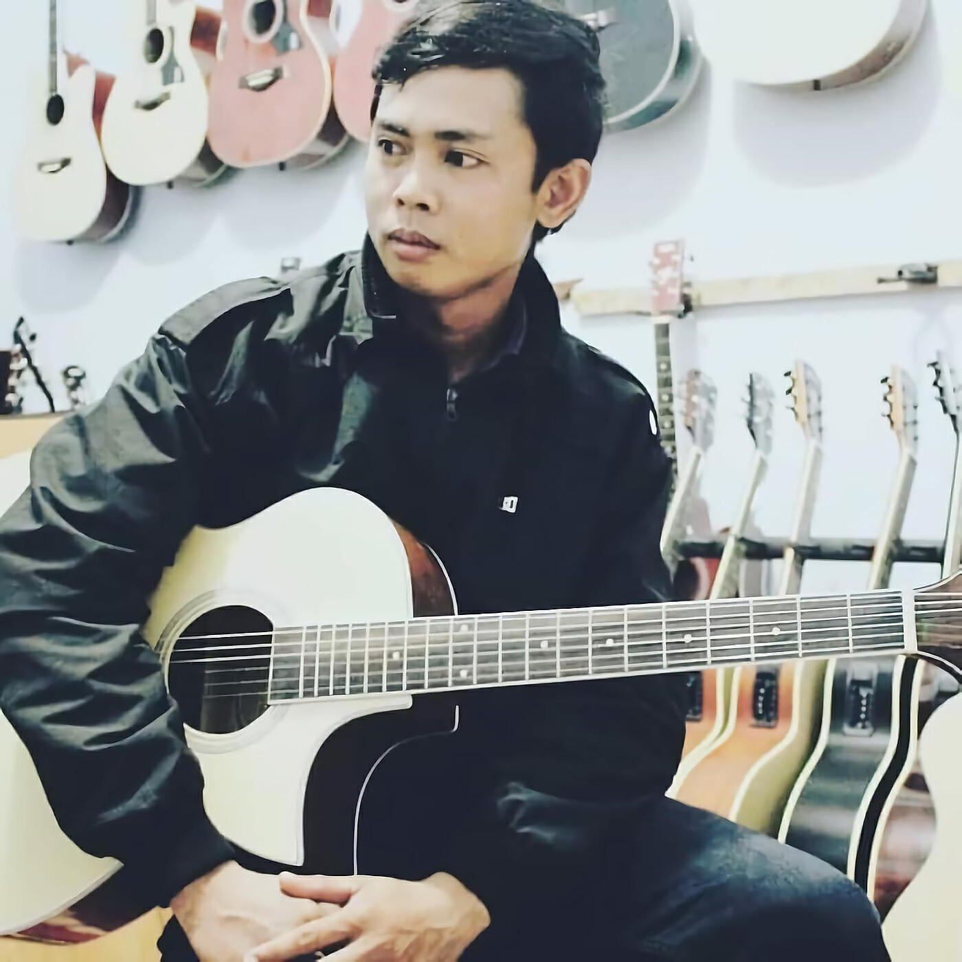 Rega Andeka - Masih Mengharapmu