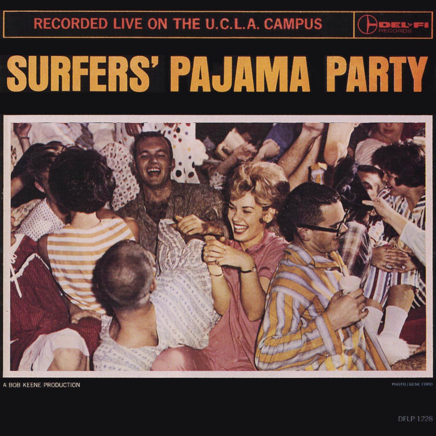 Постер альбома Surfers' Pajama Party