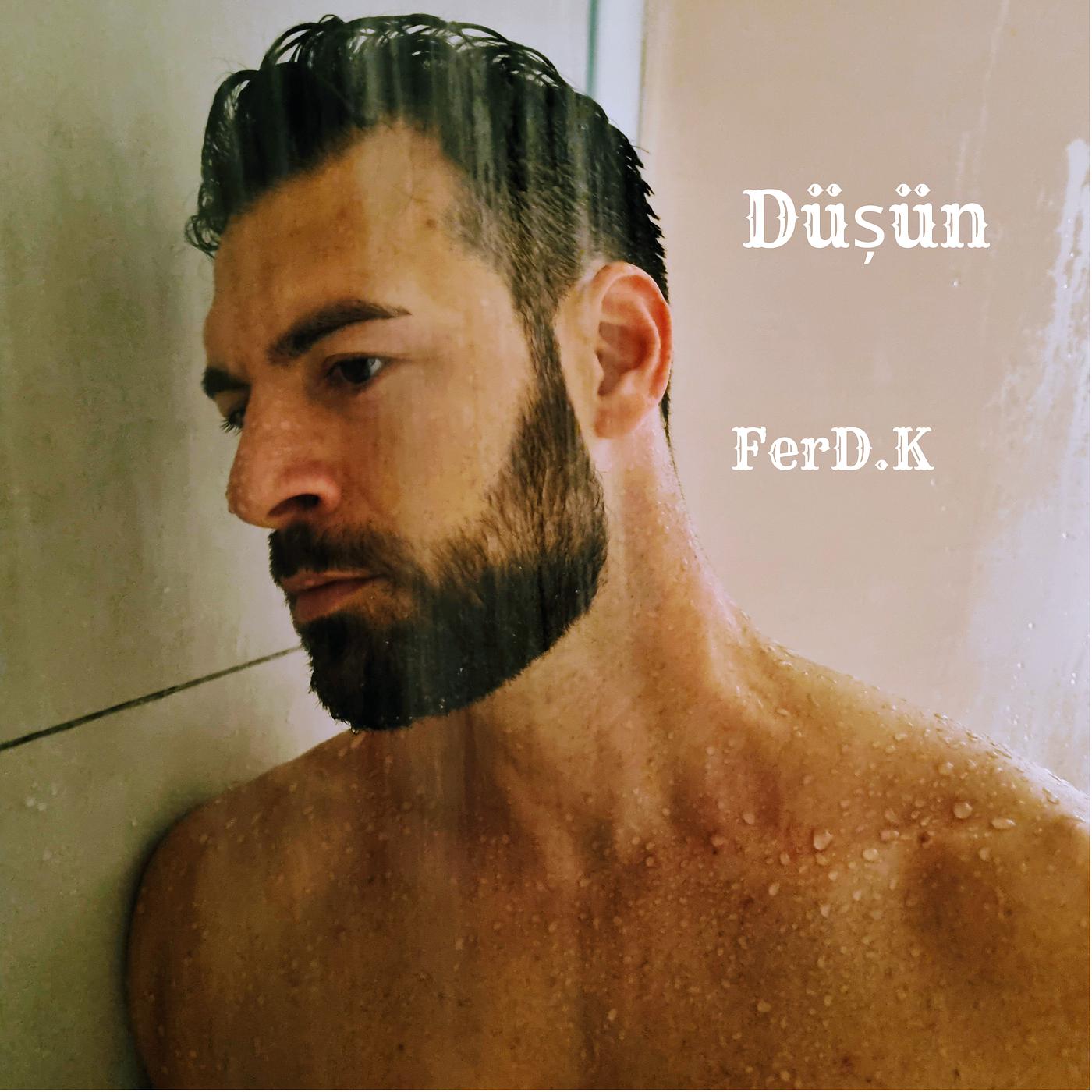 Постер альбома Düșün