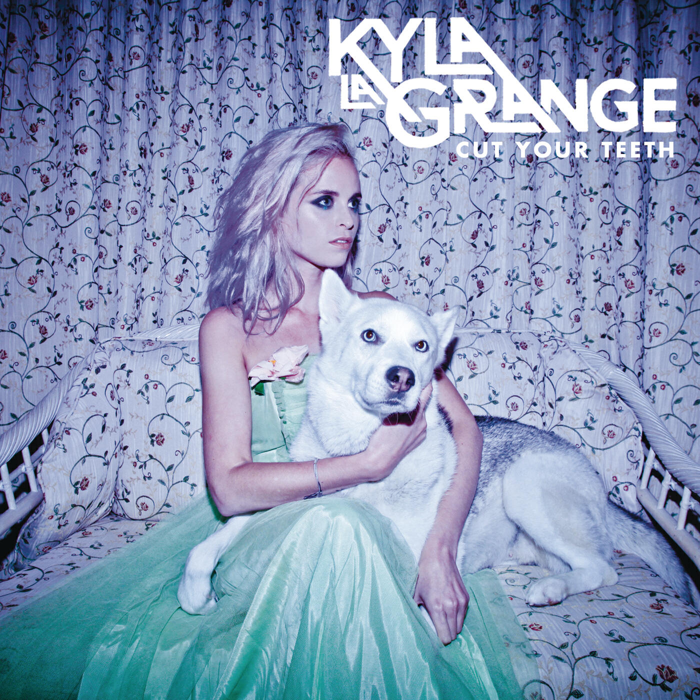 Kyla La Grange - White Doves
