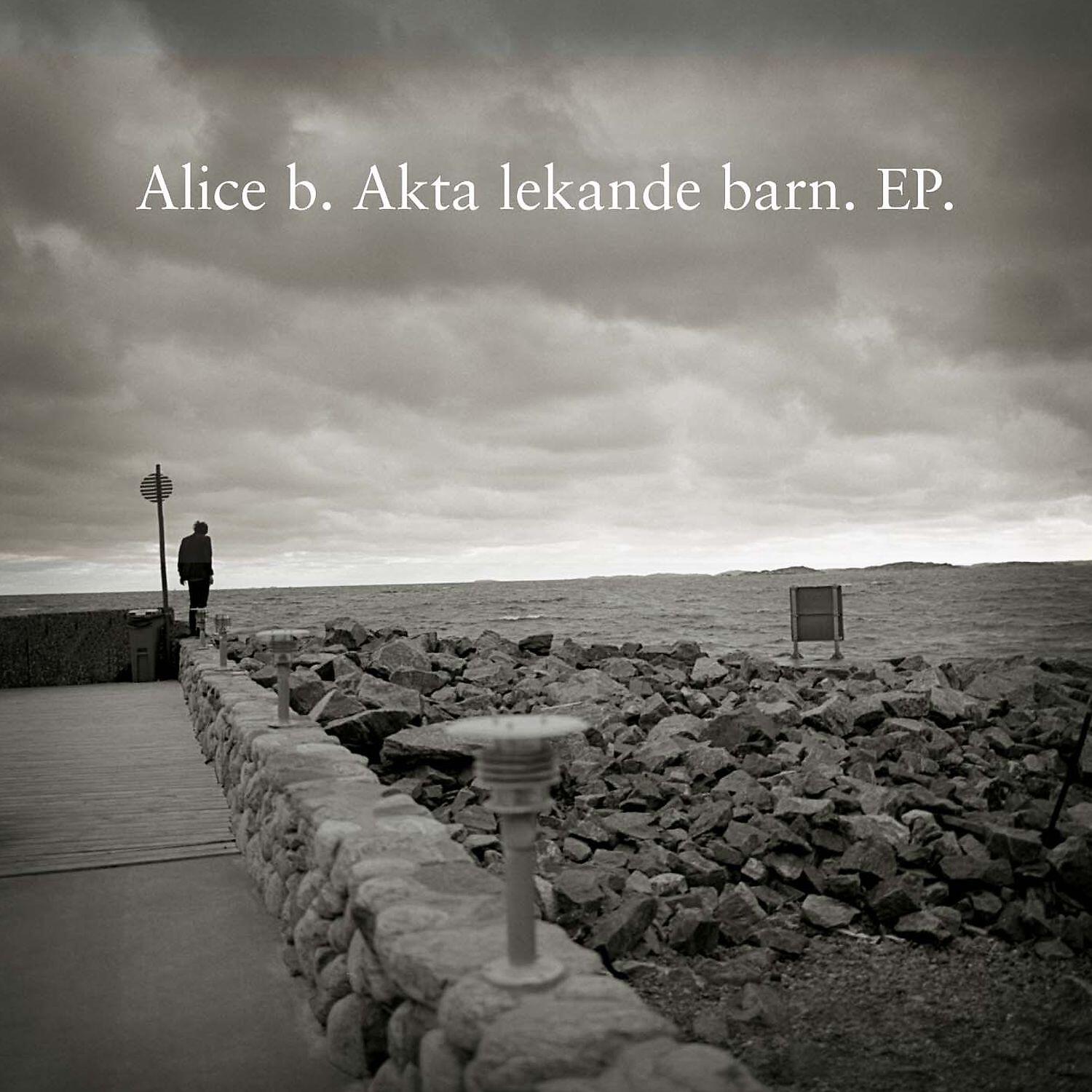 Alice B - Akta, lekande barn