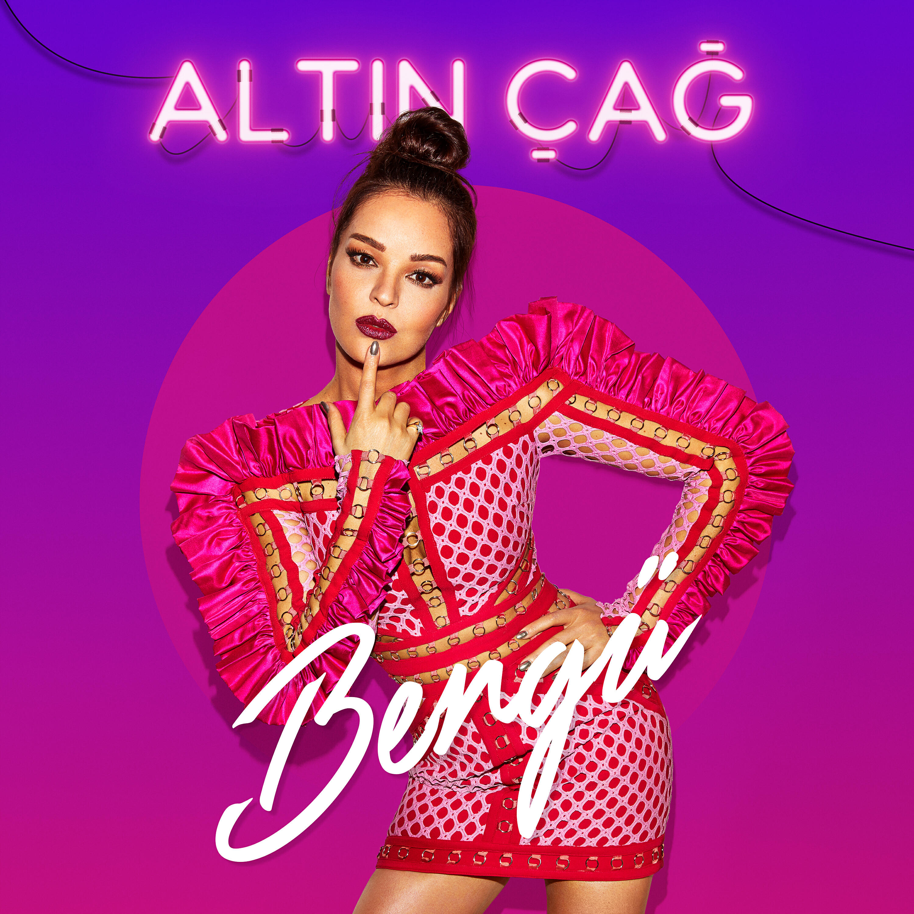 Bengü - Sanki