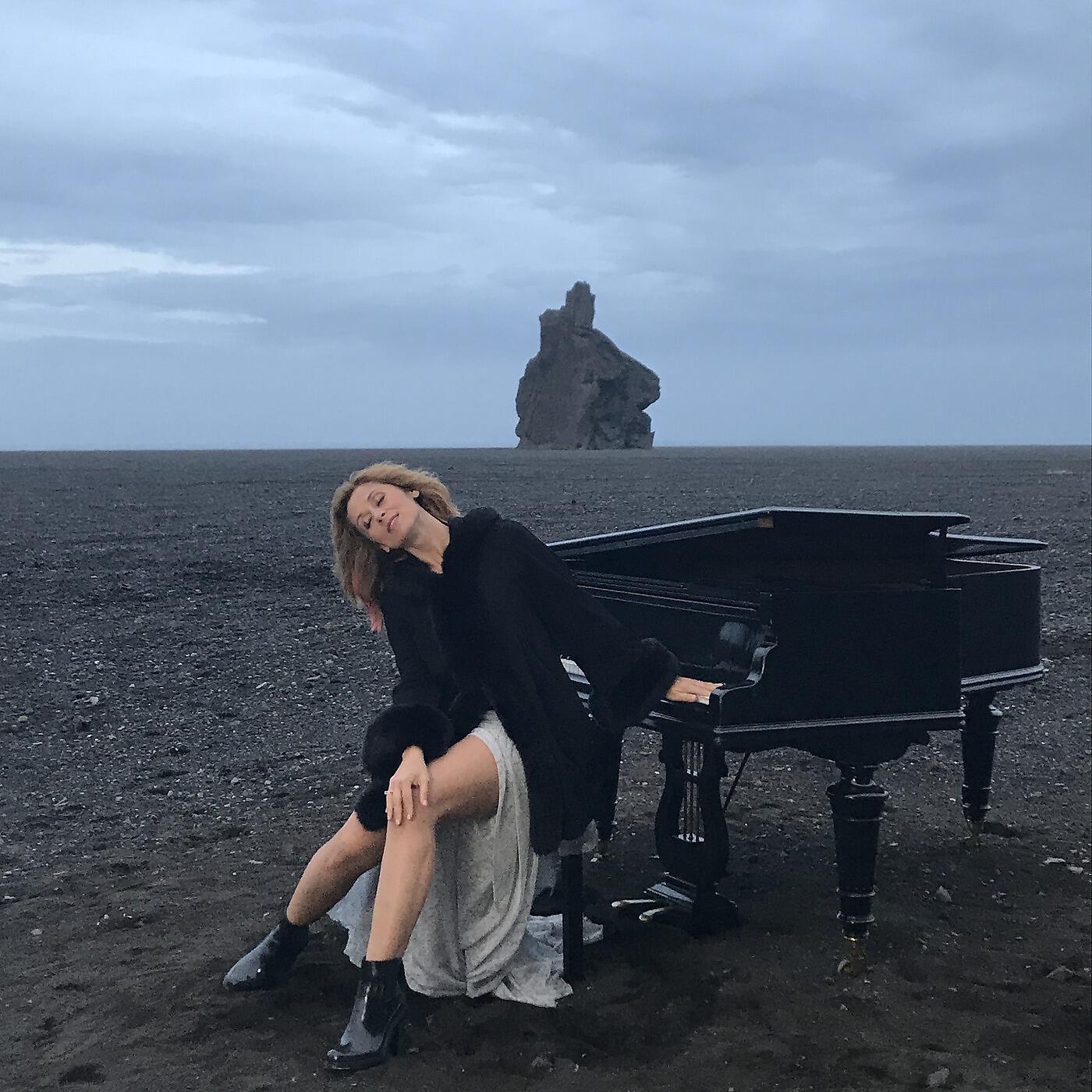 LARA FABIAN - Choose What You Love Most (Let It Kill You)