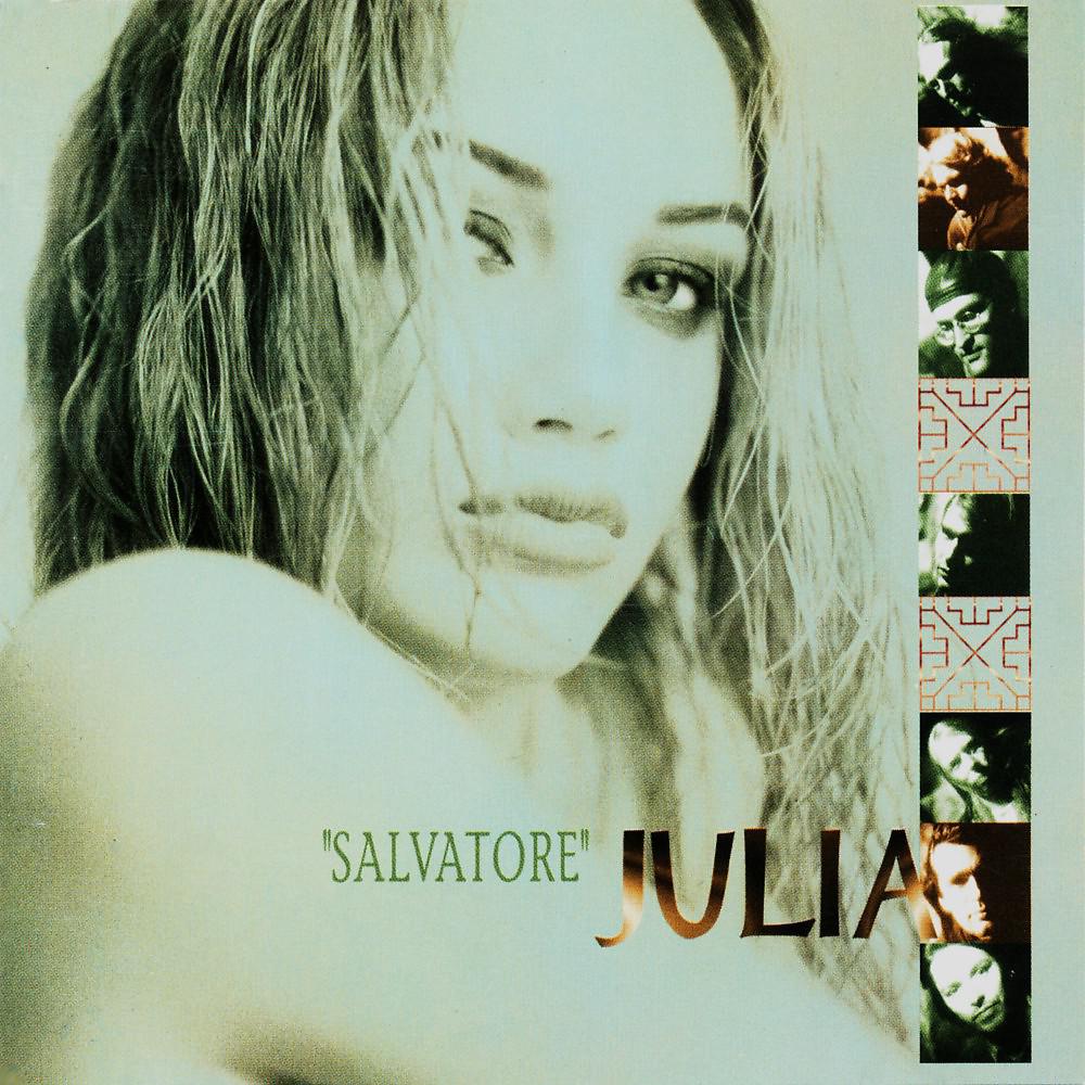 Julia - Hon dansar