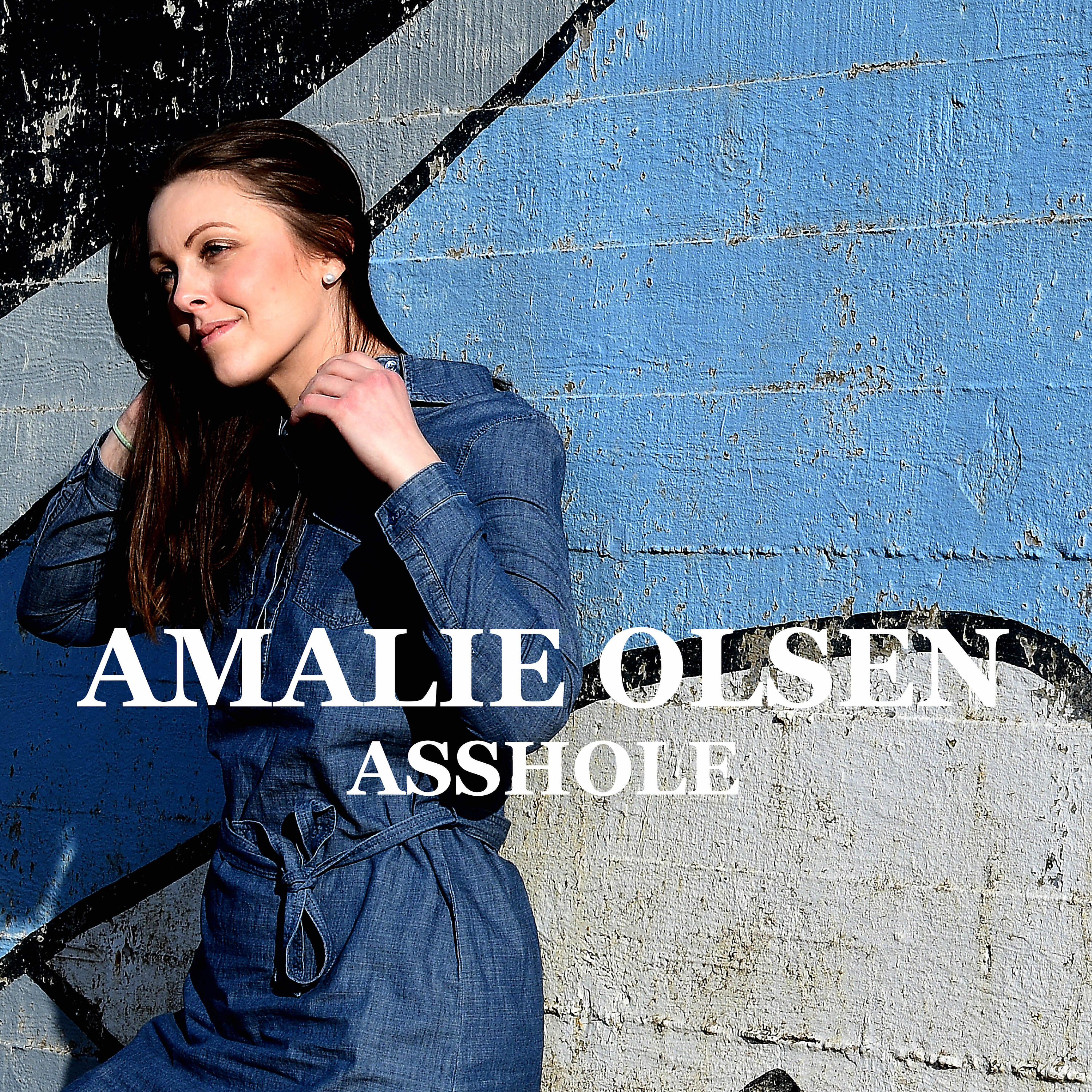Amalie Olsen - Asshole