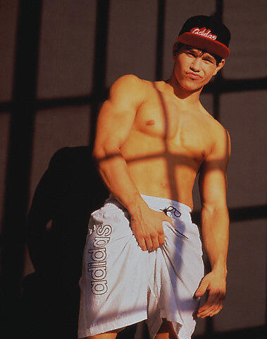 He mark. Marky mark. mark wahlberg marky mark. марк уолберг хип хоп. marky mark and the funky bunch.