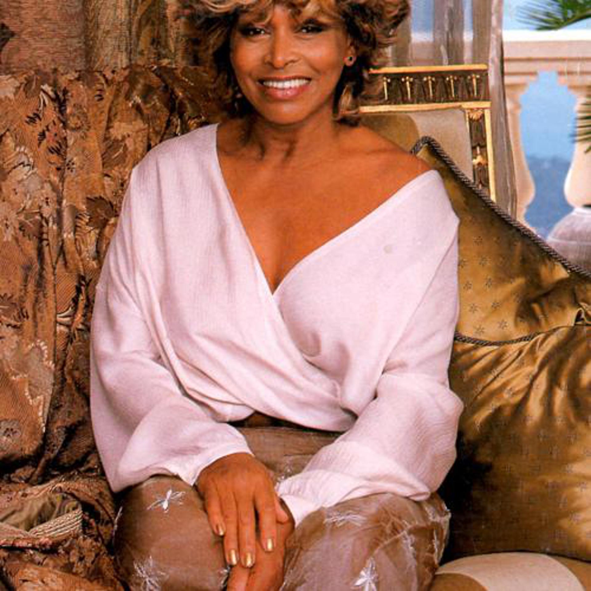 Tina turner simply. Tina Turner 2000.